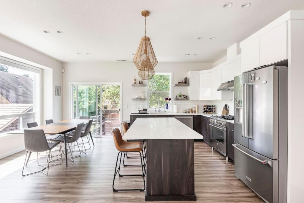 Comfy Family Home, Walkable Neighborhood + Patio! Portland Esterno foto