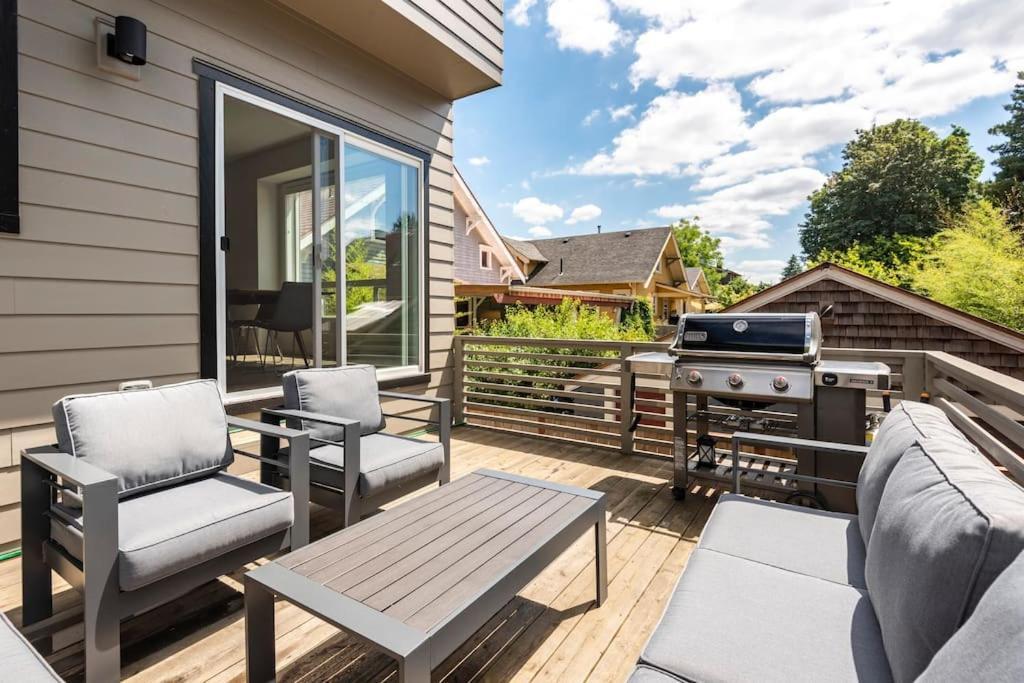 Comfy Family Home, Walkable Neighborhood + Patio! Portland Esterno foto